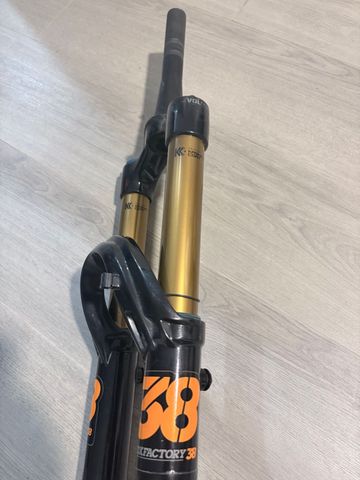 Used Fox 38 Grip2 Fork 2023 bike — image 4 of 5