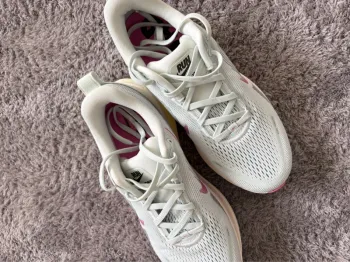 Used Nike Vomero 18 bike — image 2 of 6