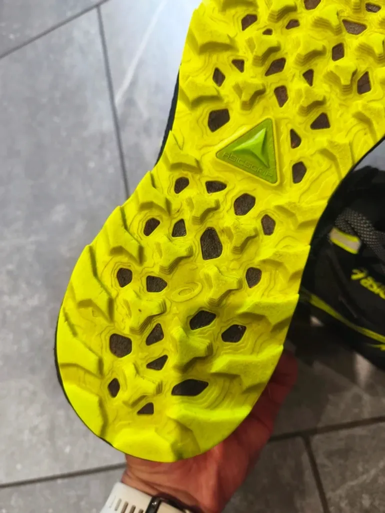 Used Asics Trabuco Gel 12 GTX bike — image 9 of 10