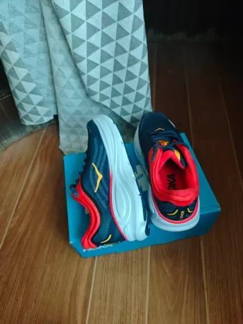 Used Hoka Shoes Size 43 bike — image 3 of 7