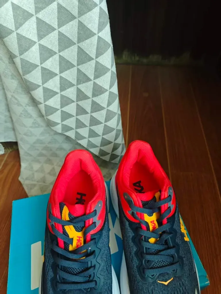 Used Hoka Shoes Size 43 bike — image 5 of 7