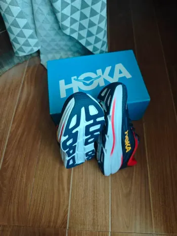 Used Hoka Shoes Size 43 bike — image 6 of 7