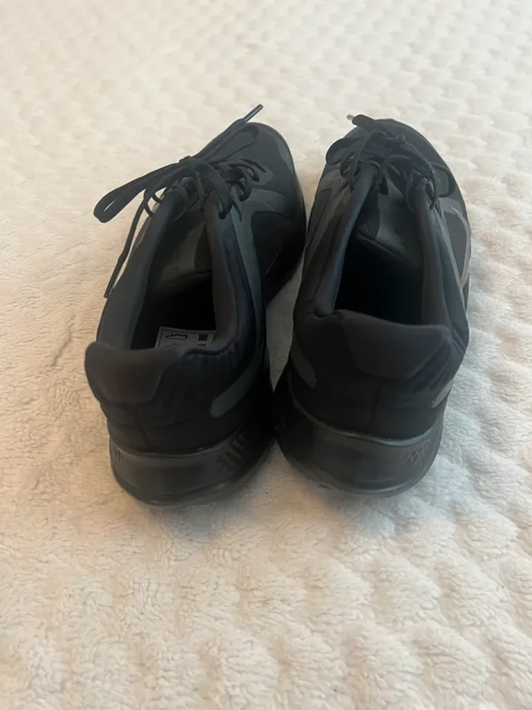 Used Nike Sneaker bike — image 3 of 6