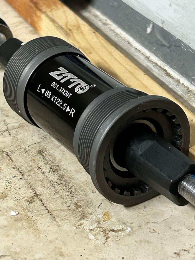 Używany zitto Bottom Bracket 122.5 2026 bike — zdjęcie 2 z 4
