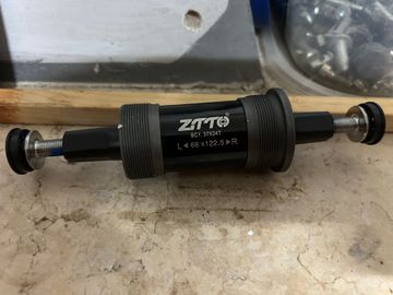 Brugt zitto Bottom Bracket 122.5 2026 Drivetrain & Pedals