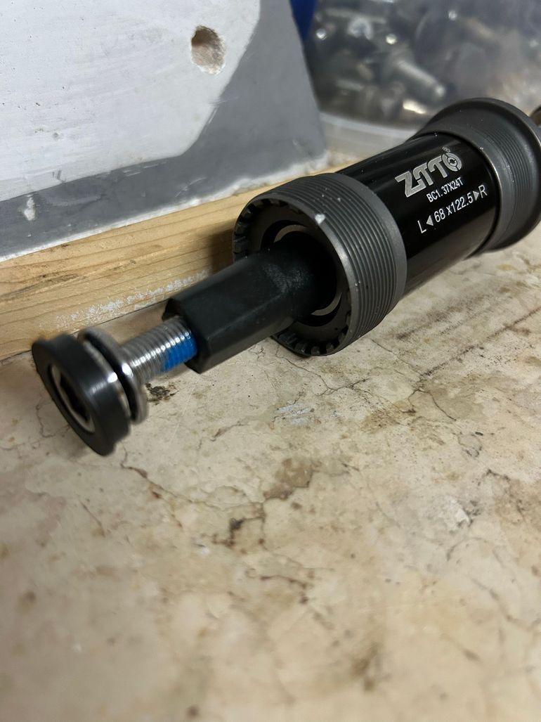 Używany zitto Bottom Bracket 122.5 2026 bike — zdjęcie 4 z 4