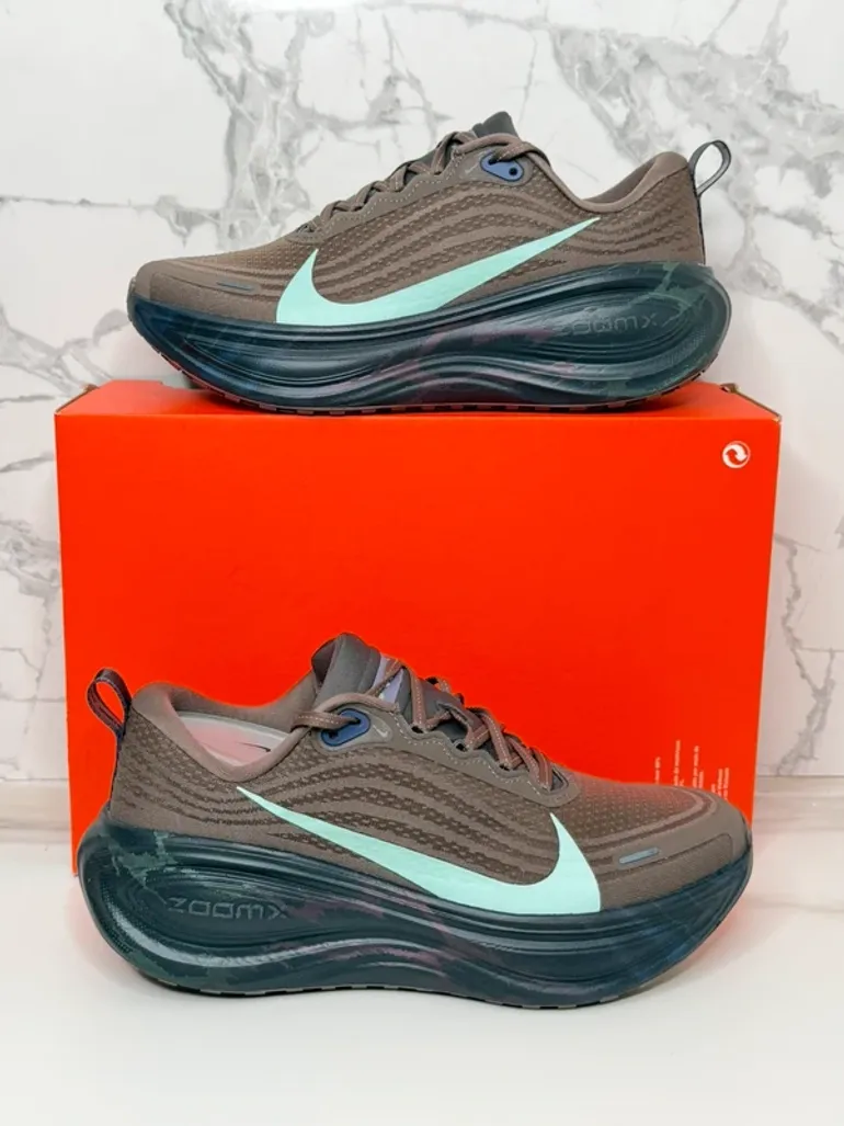 Nike Vomero Plus bike de segunda mano — imagen 2 de 9