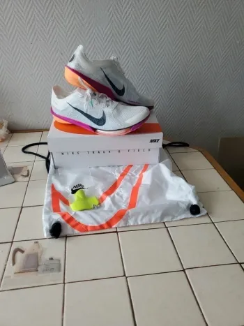 Used Orange Air Zoom Victory 2 Running Shoes