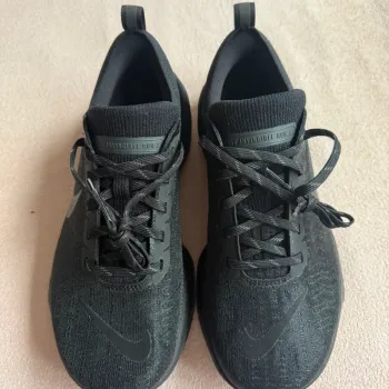 Used 100% ZoomX Invincible Run Flyknit 3 Running Shoes