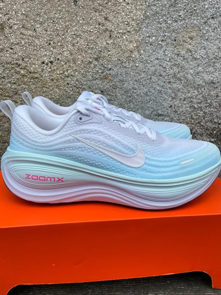 Used Nike Vomero Plus Rainbow bike — image 2 of 16