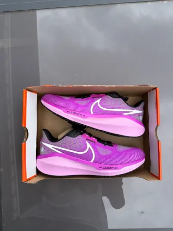 Brugt Nike Vomero 17 Running Shoes