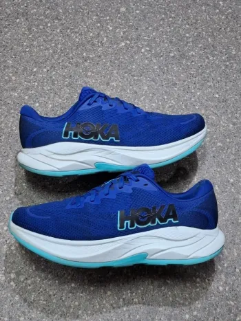 Used Hoka Sneakers da corsa bike — image 10 of 15