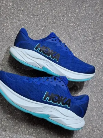 Used Hoka Sneakers da corsa bike — image 9 of 15