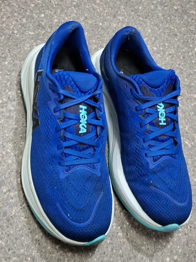 Used Hoka Sneakers da corsa bike — image 8 of 15