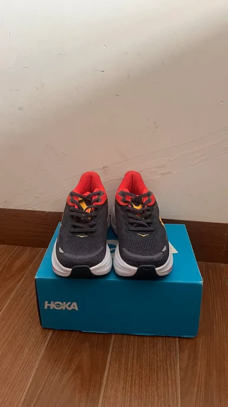 Used Hoka Laufschuhe bike — image 2 of 6