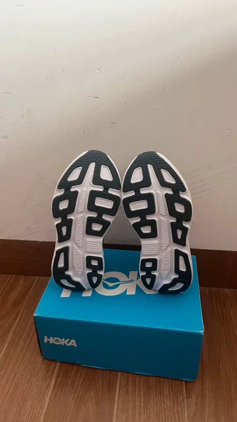 Used Hoka Laufschuhe bike — image 5 of 6