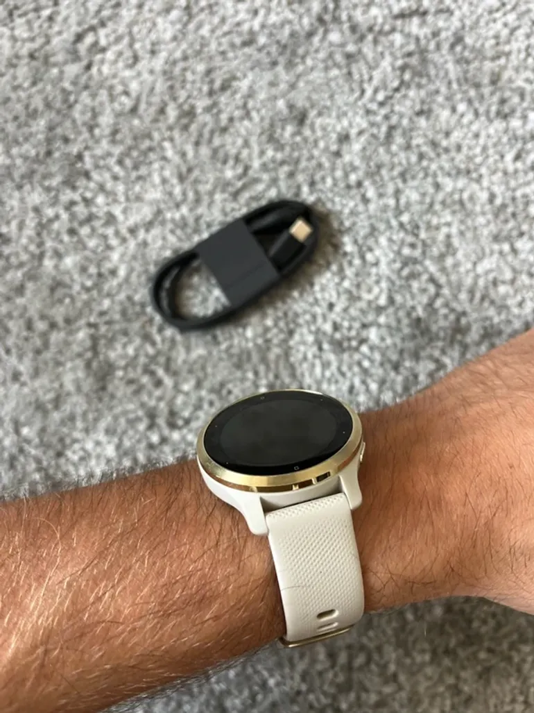 Used Garmin Venu 2S bike — image 3 of 7