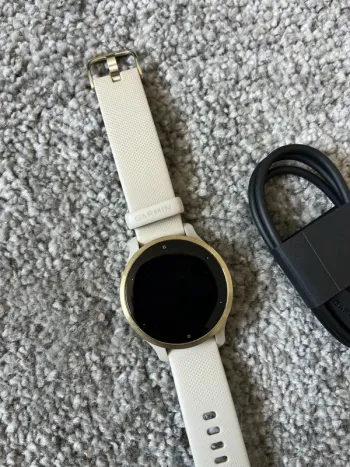 Used Garmin Venu 2S bike — image 5 of 7