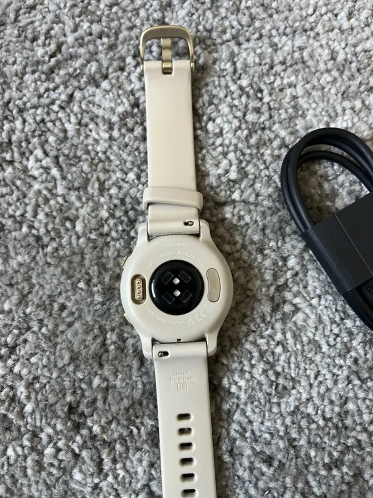 Used Garmin Venu 2S bike — image 6 of 7