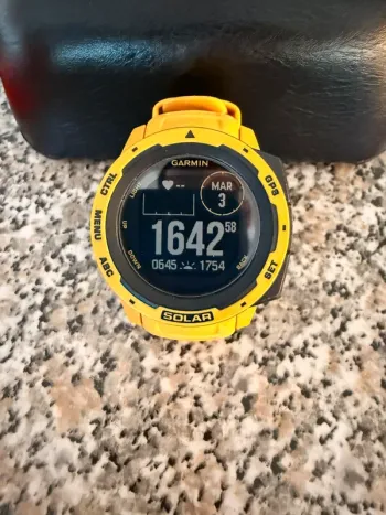 Used Garmin Instinct Solar Electronics