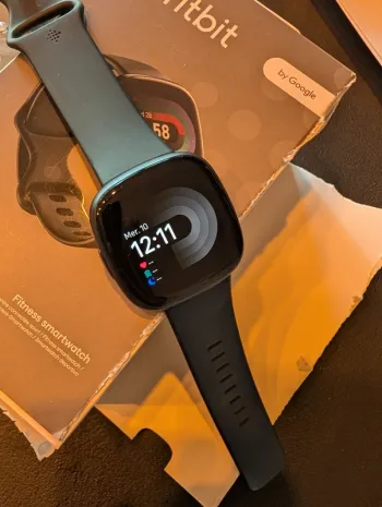 Used Fitbit Versa 4 bike — image 4 of 4