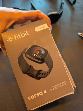 Used Fitbit Versa 4 bike — image 3 of 4