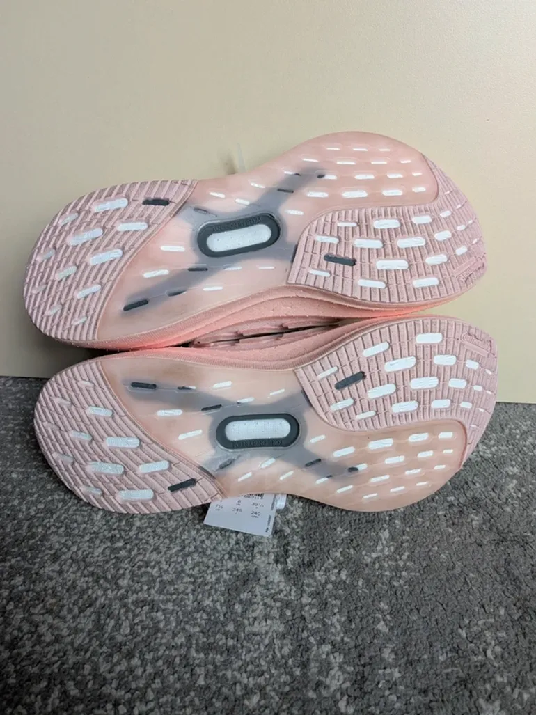 Used Adidas Ultraboost 5 W bike — image 3 of 3