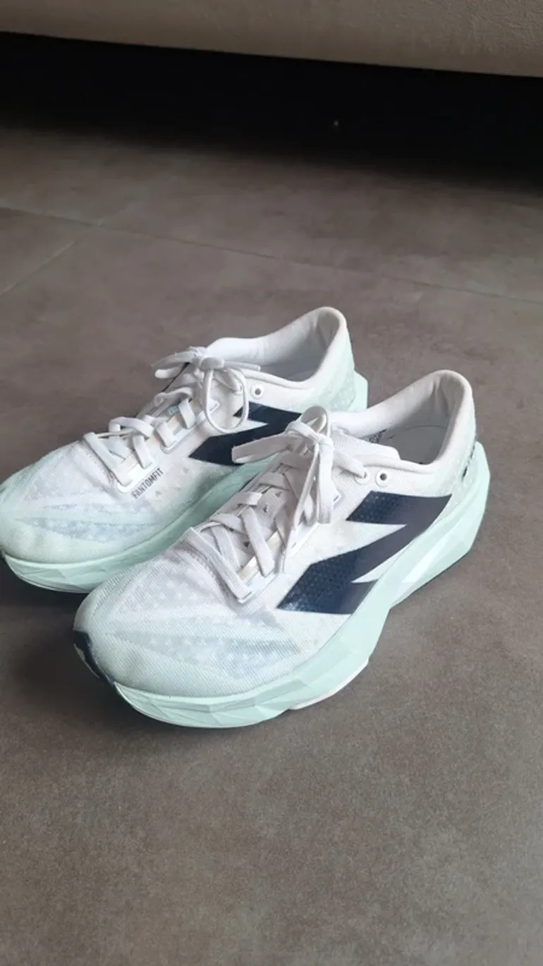 Used New Balance FuelCell Rebel v4 bike — image 5 of 5