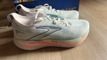 Used Brooks Glycerin 22 Running Shoes