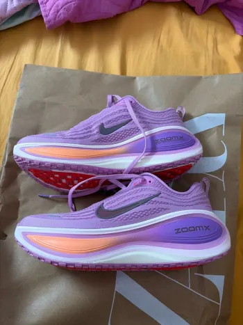 Gebrauchtes Nike Vomero 39 Running Shoes