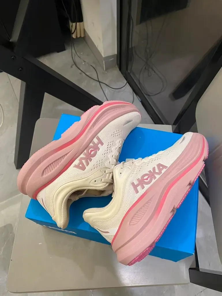 Used Hoka Shoes Size 39 bike — image 3 of 5