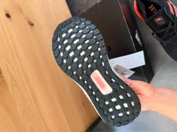 Used Adidas Ultraboost Primeblue bike — image 7 of 7