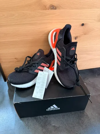 Used Adidas Ultraboost Primeblue Running Shoes