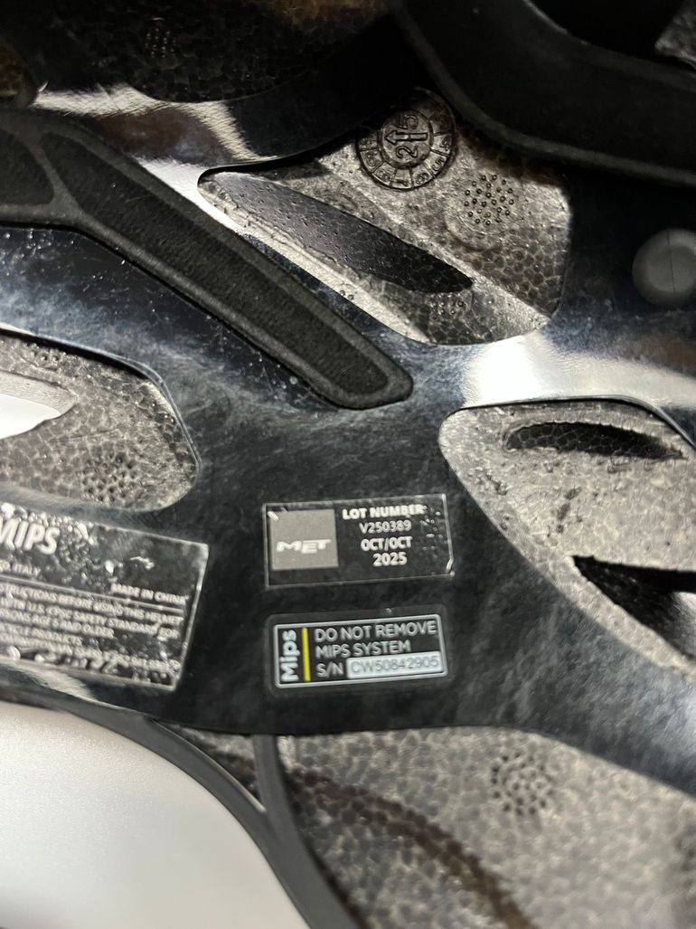 Used MET Manta MIPS Limited Edition Tadej Pogacar Helmet bike — image 9 of 13