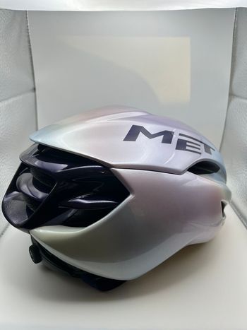 Used MET Manta MIPS Limited Edition Tadej Pogacar Helmet bike — image 4 of 13