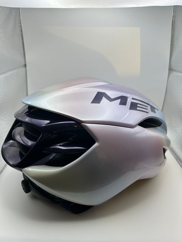 Used MET Manta MIPS Limited Edition Tadej Pogacar Helmet bike — image 4 of 13