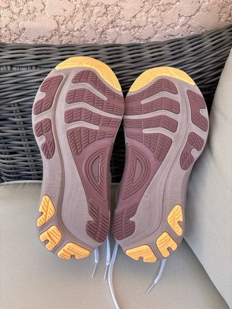 Used Orange Gel Kayano 32 2026 bike — image 5 of 6