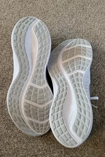 Used White Downshifter 11 bike — image 3 of 5