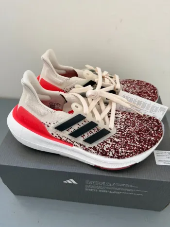 Used Adidas Ultraboost Light bike — image 3 of 9
