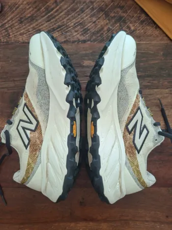 Used New Balance Fresh Foam X Hierro v9 bike — image 5 of 6
