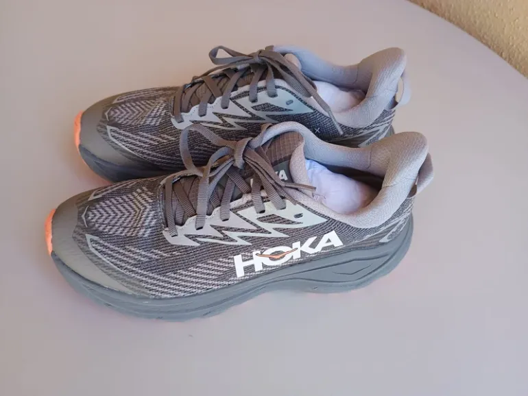 Hoka Challenger 8 GTX bike usato — immagine 3 di 8