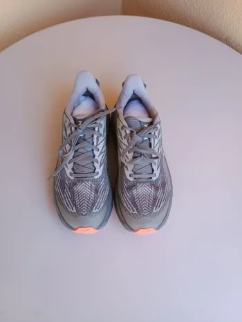 Hoka Challenger 8 GTX bike usato — immagine 2 di 8