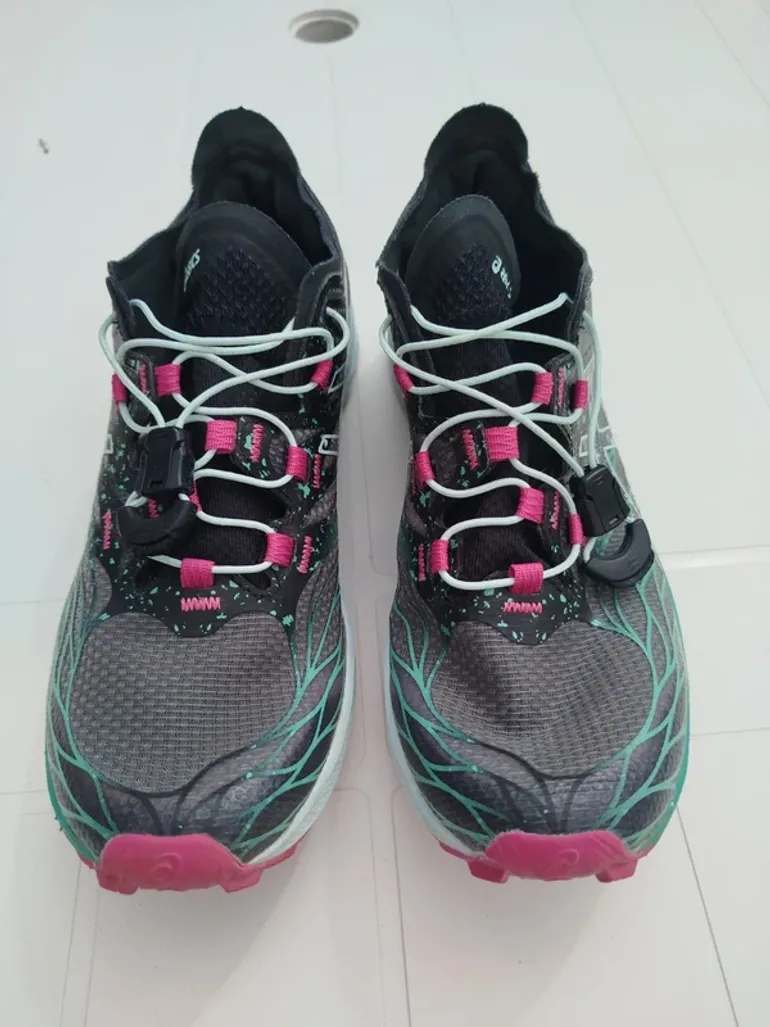Asics Fujispeed bike usato — immagine 2 di 9
