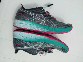 Asics Fujispeed bike usato — immagine 7 di 9