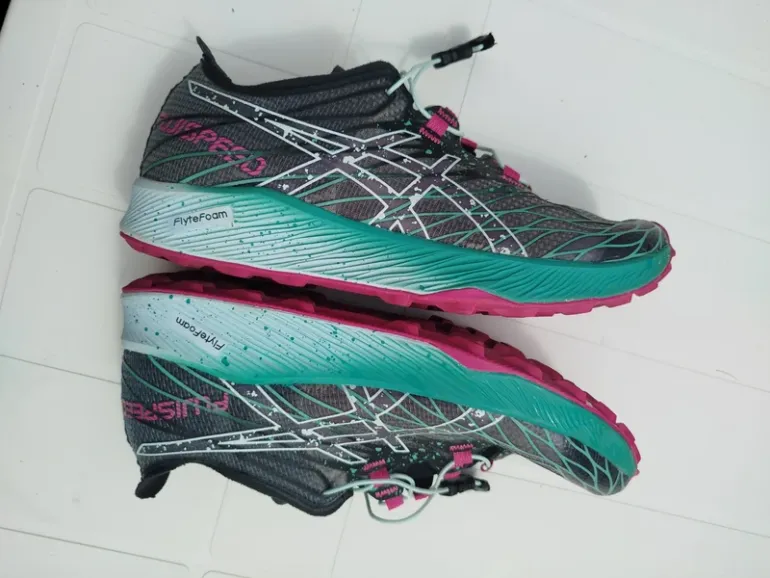 Asics Fujispeed bike usato — immagine 7 di 9