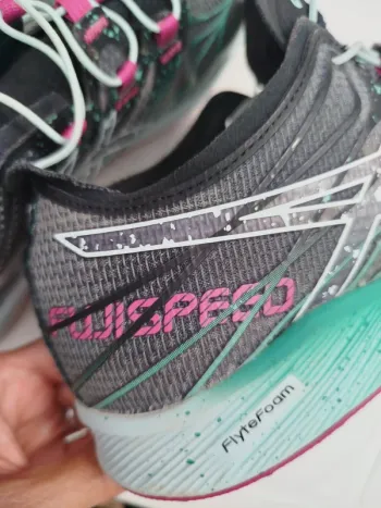 Asics Fujispeed bike usato — immagine 4 di 9