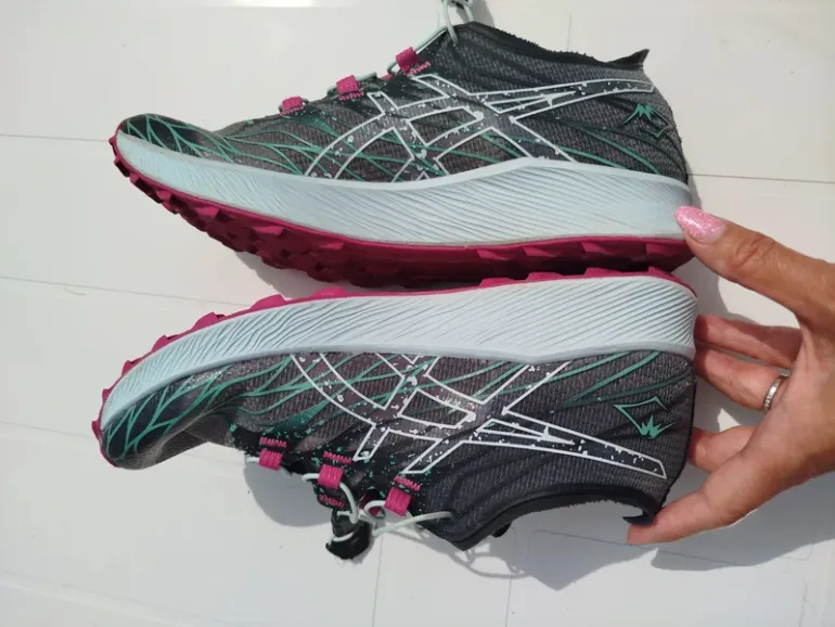 Asics Fujispeed bike usato — immagine 6 di 9