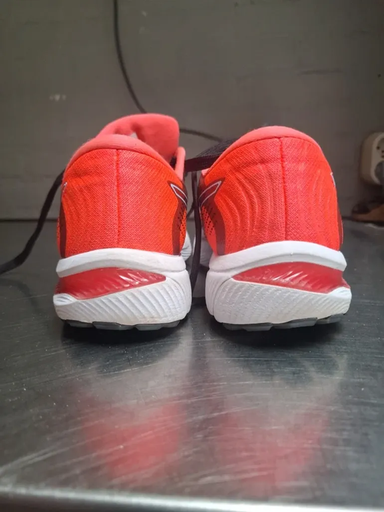 Used Asics Running Shoes bike — image 5 of 6