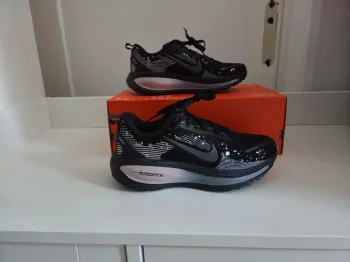 Used Pegasus Vomero 18 SE Running Shoes
