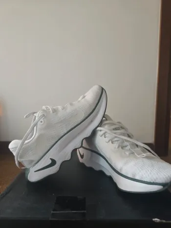 Gebrauchtes Nike Camminata Schuhe Running Shoes
